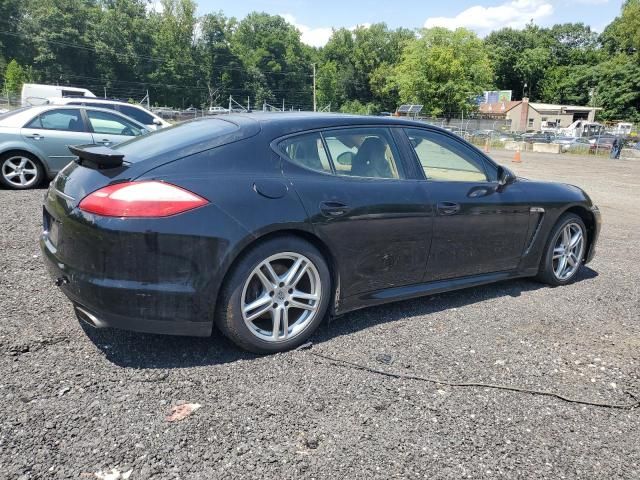 2012 Porsche Panamera 2