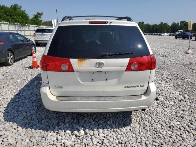 2010 Toyota Sienna XLE