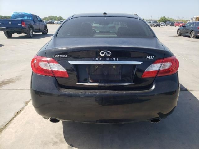 2011 Infiniti M37