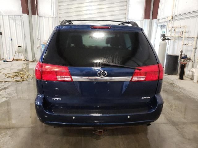 2004 Toyota Sienna XLE