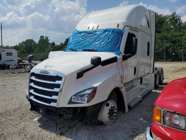 2022 Freightliner Cascadia 126