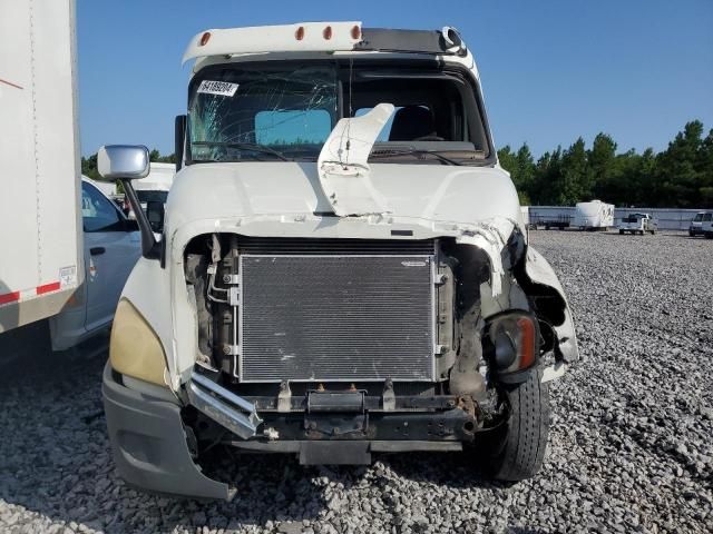 2014 Freightliner Cascadia 113