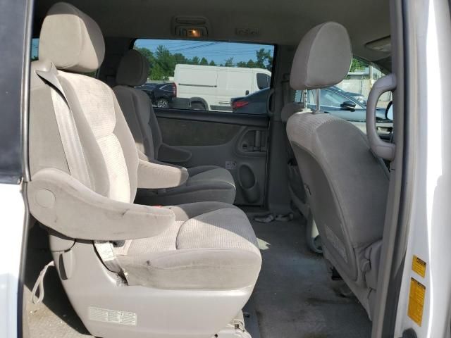 2007 Toyota Sienna CE