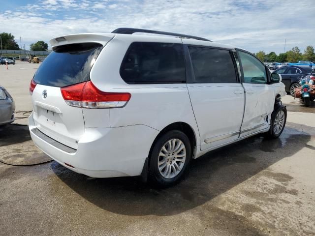 2012 Toyota Sienna XLE