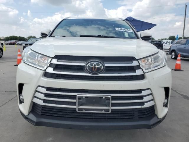 2018 Toyota Highlander SE