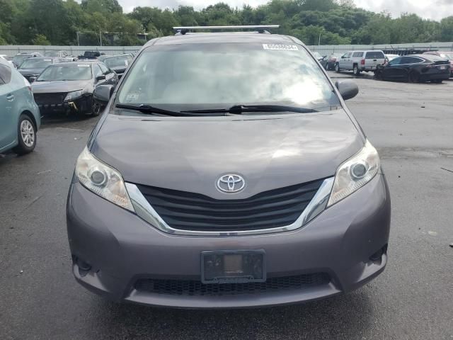 2011 Toyota Sienna LE