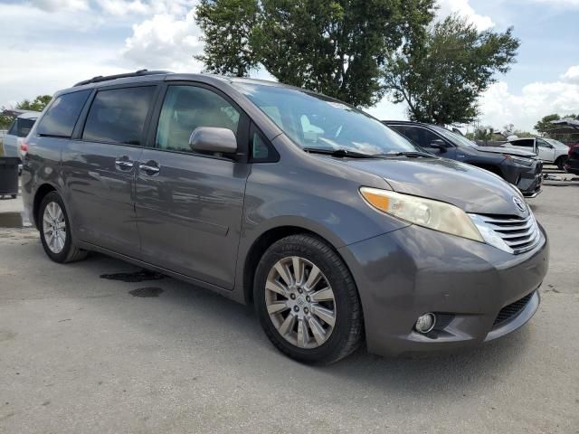 2012 Toyota Sienna XLE