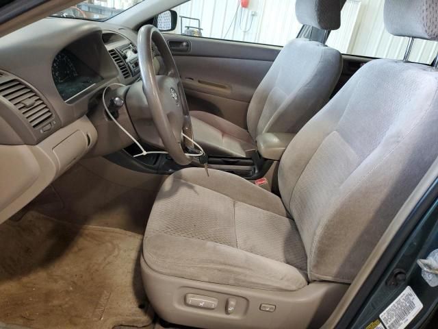 2004 Toyota Camry LE