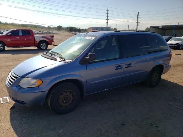 2007 Chrysler Town & Country LX