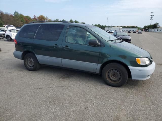 2002 Toyota Sienna LE