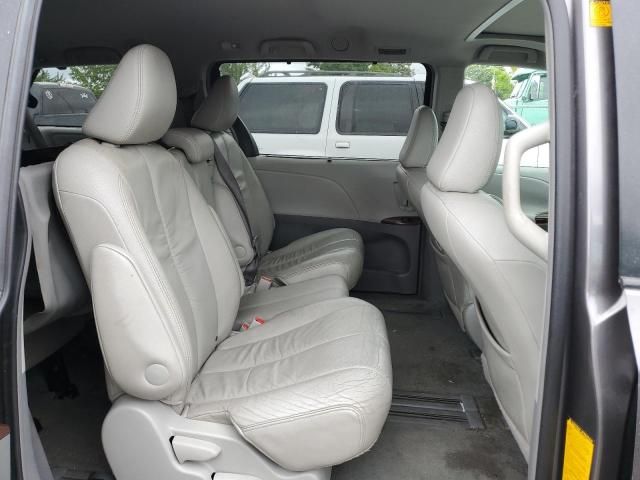 2011 Toyota Sienna XLE