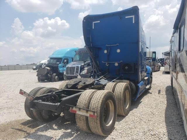 2019 Kenworth Construction T680