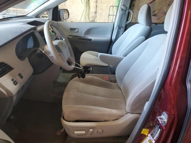 2012 Toyota Sienna LE