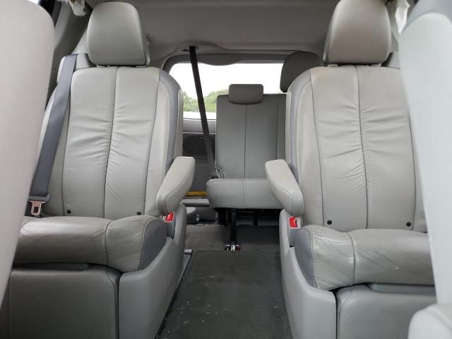 2012 Toyota Sienna XLE