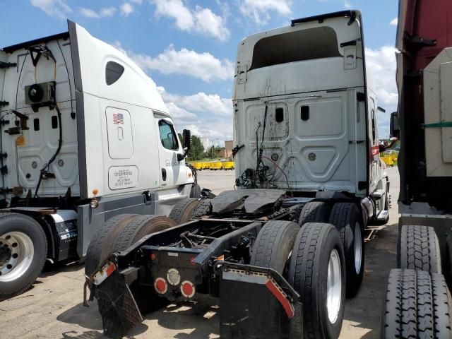 2017 Freightliner Cascadia 125