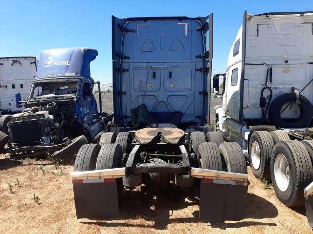 2018 Freightliner Cascadia 125