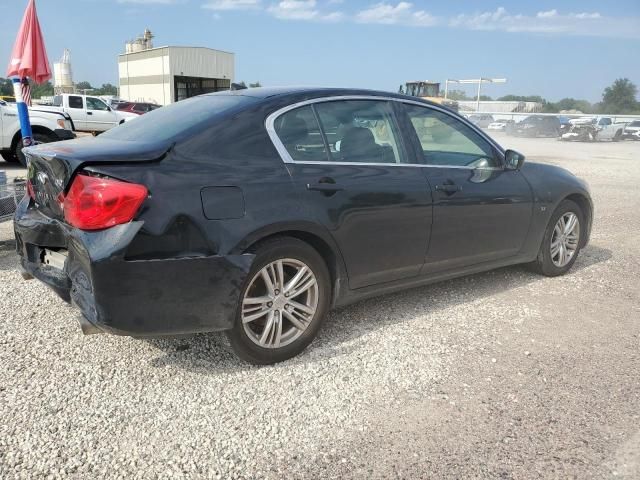 2015 Infiniti Q40