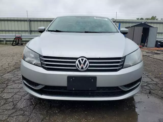 2013 Volkswagen Passat SE