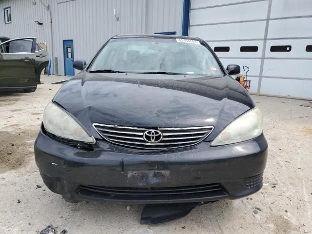 2005 Toyota Camry LE