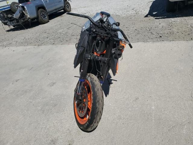 2022 KTM 1290 Super Duke R