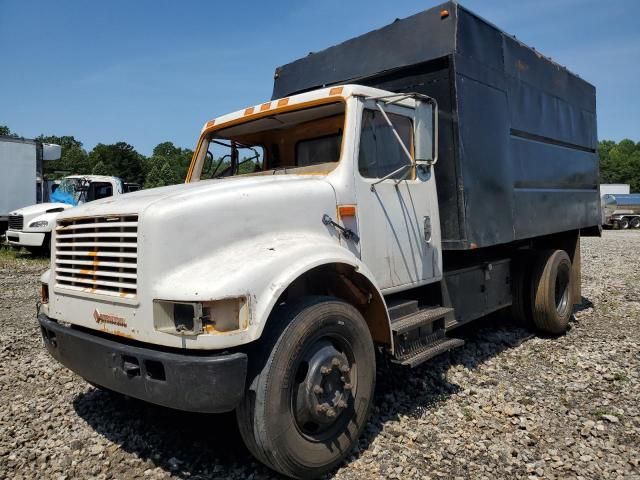 2001 International 4000 4700