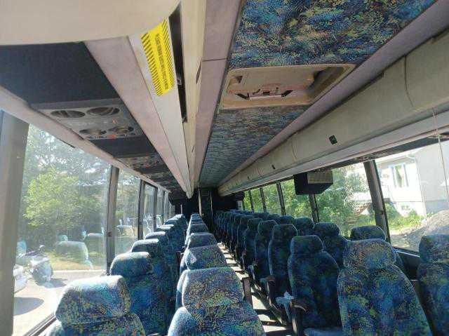 2000 Prevost Bus