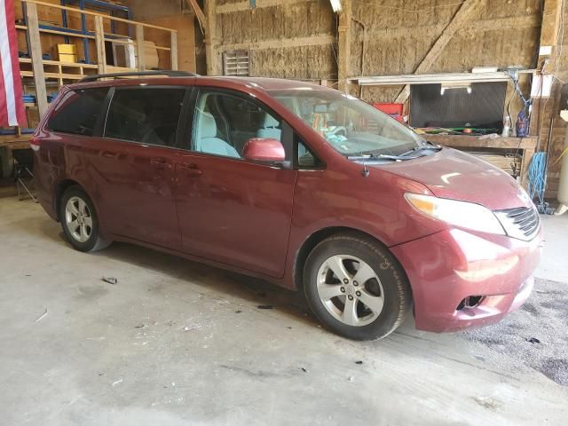 2012 Toyota Sienna LE