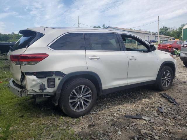 2019 Toyota Highlander SE