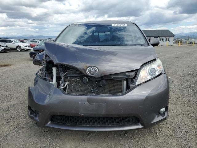 2017 Toyota Sienna XLE