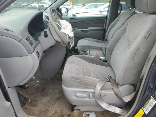 2006 Toyota Sienna LE