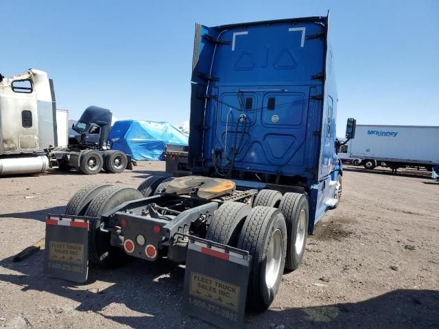 2016 Freightliner Cascadia 125