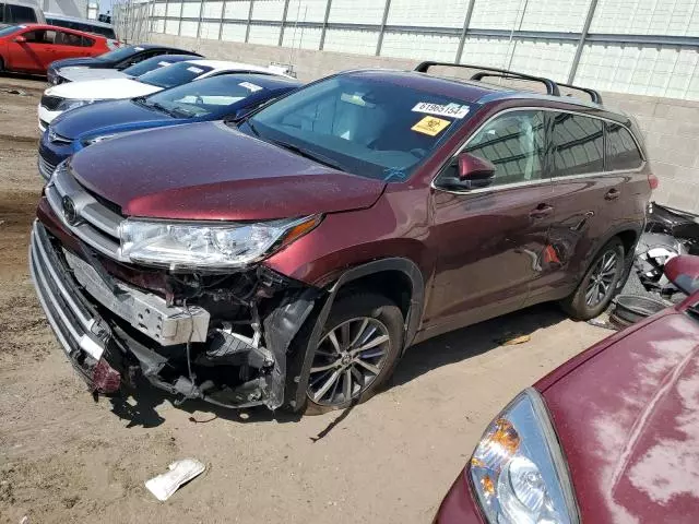 2019 Toyota Highlander SE