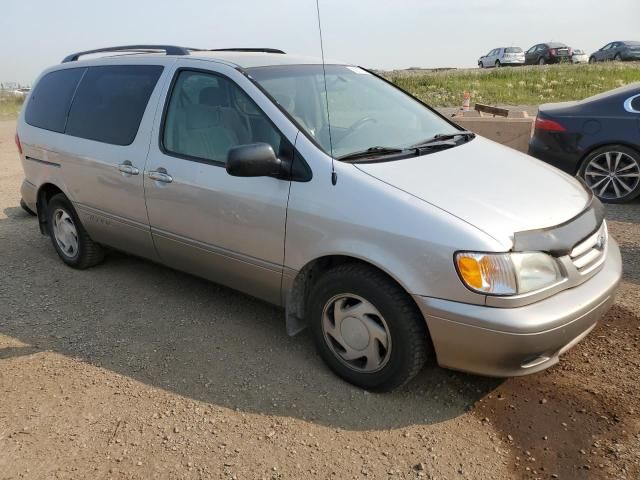 2003 Toyota Sienna LE