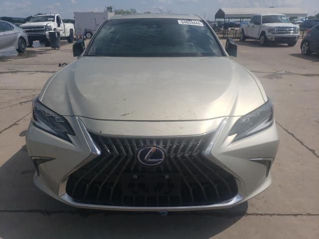 2022 Lexus ES 300H Base