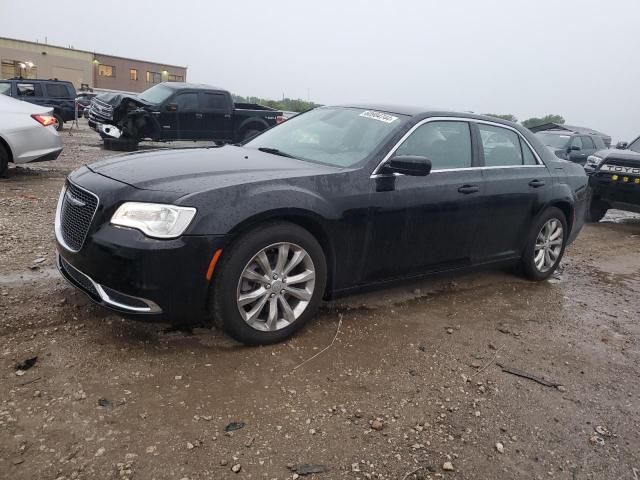 2018 Chrysler 300 Touring