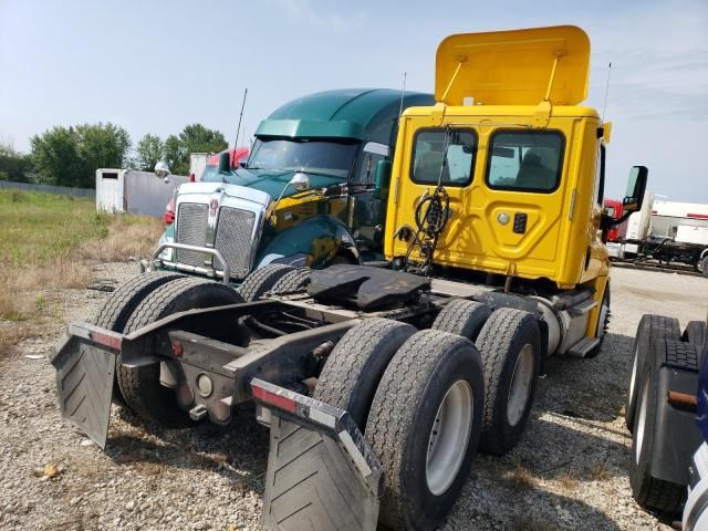 2015 Freightliner Cascadia 125