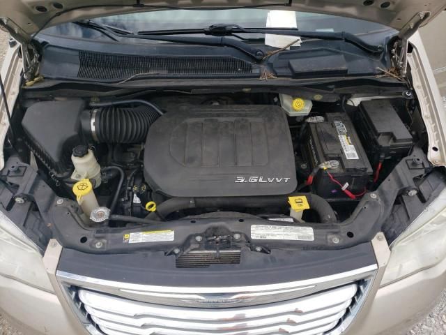 2012 Chrysler Town & Country Limited