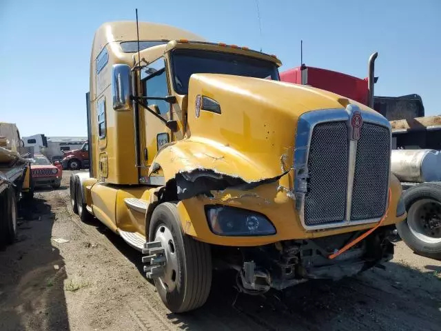 2012 Kenworth Construction T660