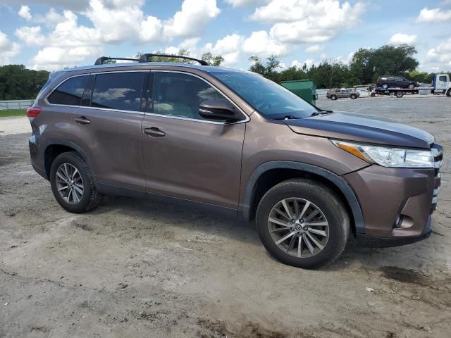 2019 Toyota Highlander SE