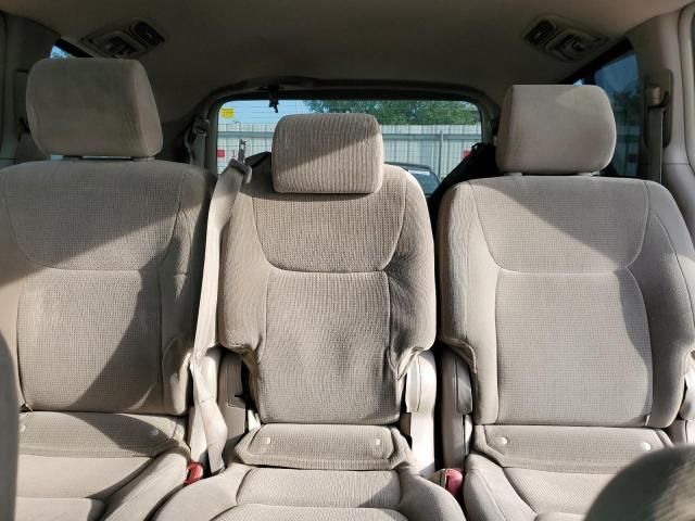 2004 Toyota Sienna CE