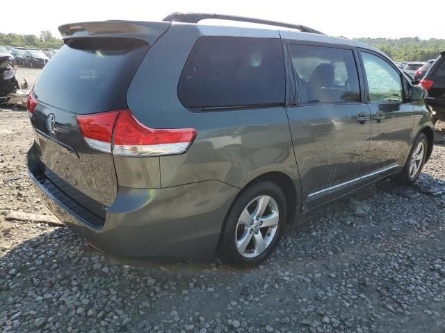 2013 Toyota Sienna LE