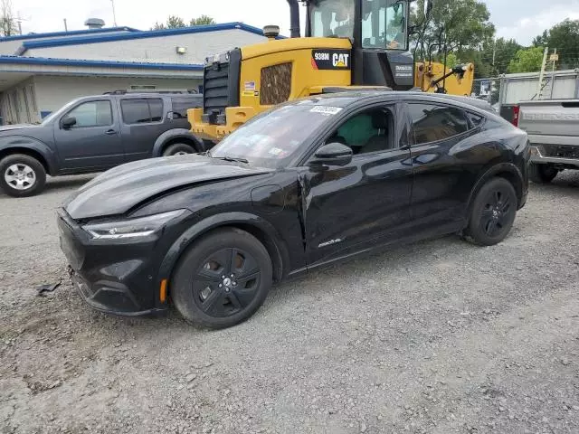 2022 Ford Mustang MACH-E California Route 1