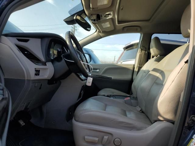 2018 Toyota Sienna XLE