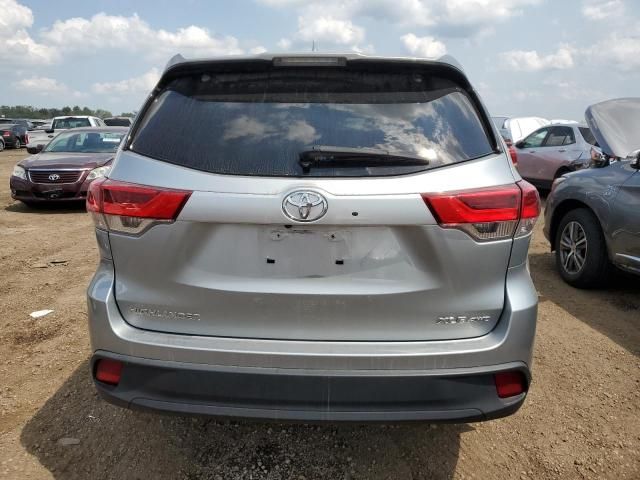 2017 Toyota Highlander SE