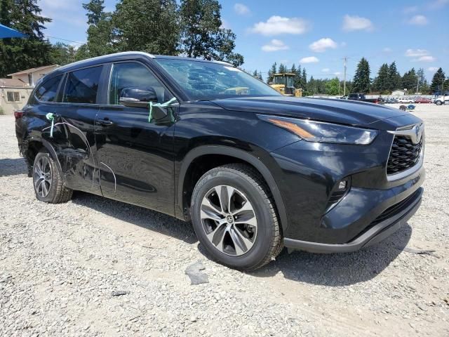 2023 Toyota Highlander Hybrid XLE