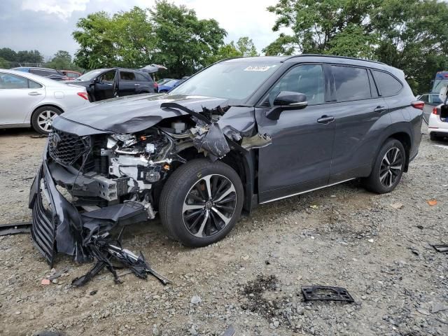 2022 Toyota Highlander XSE