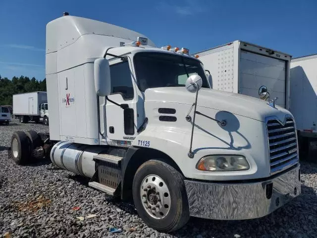 2014 Mack 600 CXU600