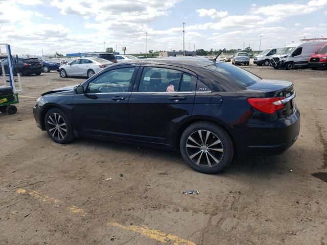 2013 Chrysler 200 Touring