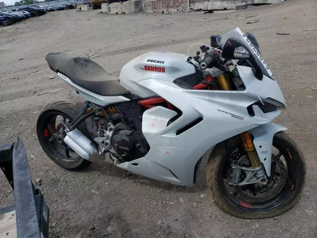 2021 Ducati Supersport