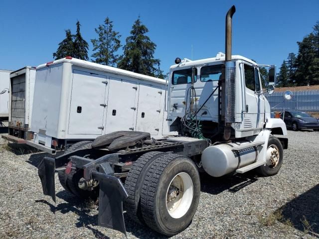 1993 Freightliner Conventional FLC112